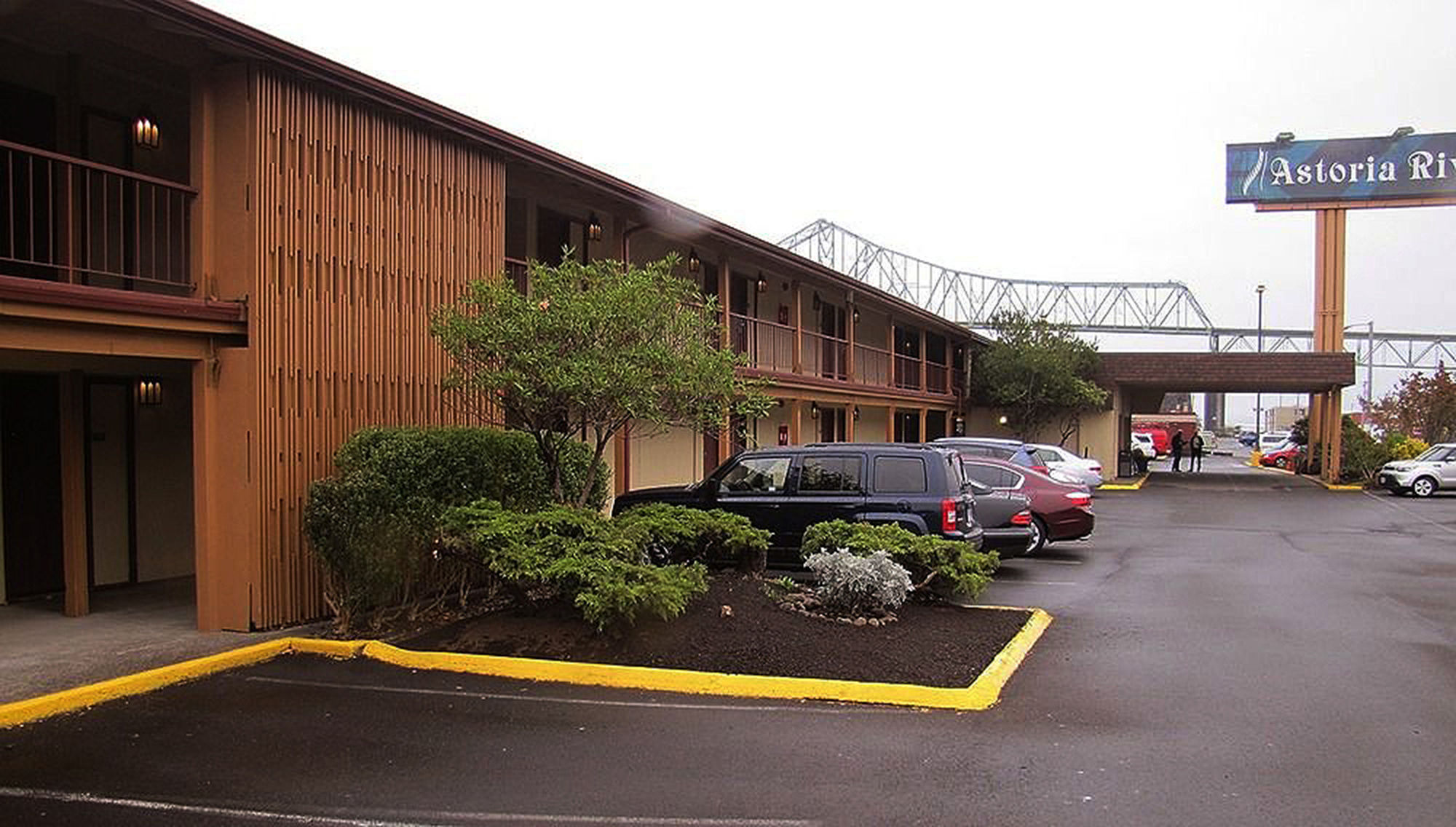 Astoria Riverwalk Inn