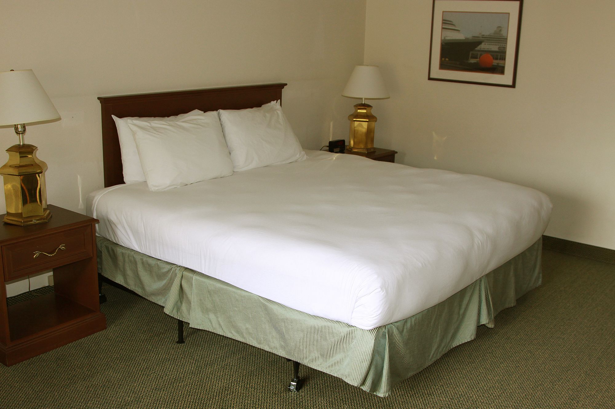 Astoria Riverwalk Inn