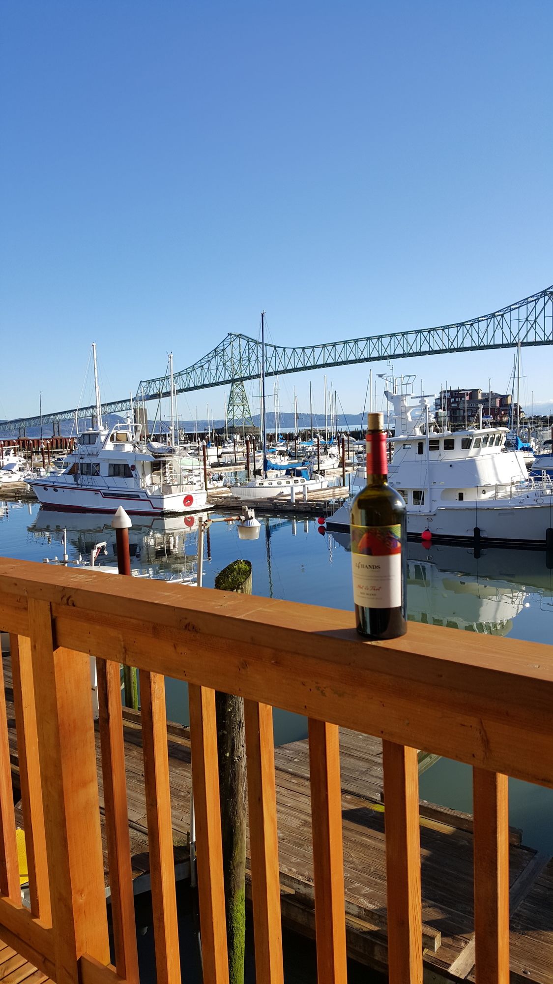 Astoria Riverwalk Inn