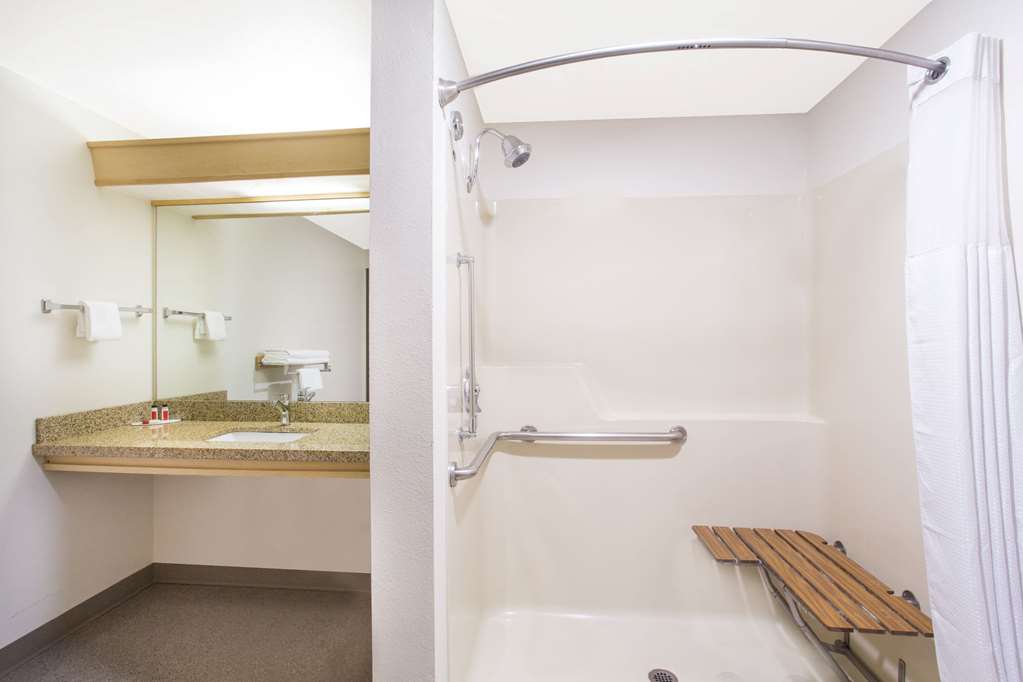 Super 8 by Wyndham Baker City