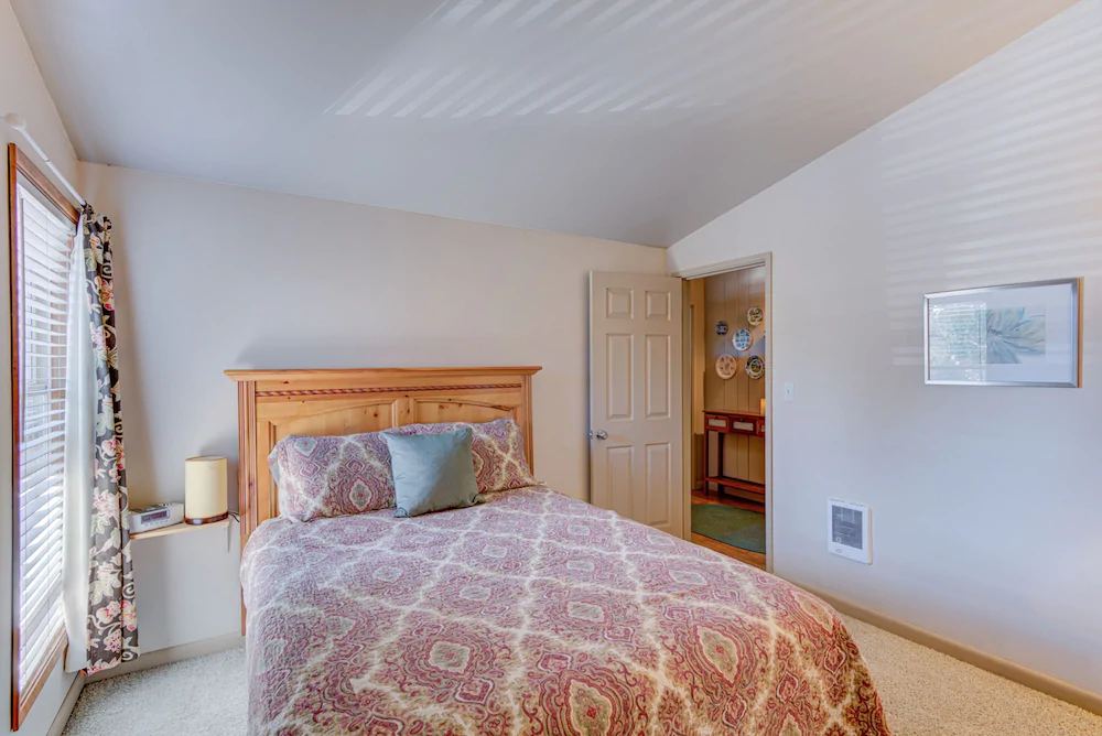 Abbot Condominiums by Village Properties at Sunriver