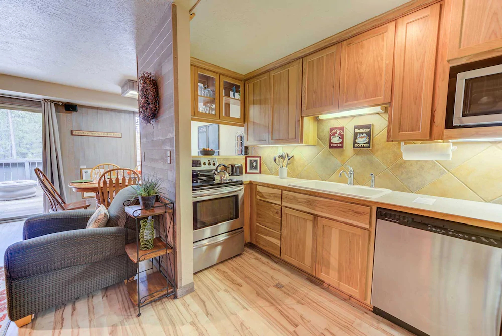 Abbot Condominiums by Village Properties at Sunriver