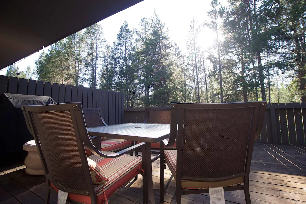 Abbot Condominiums by Village Properties at Sunriver