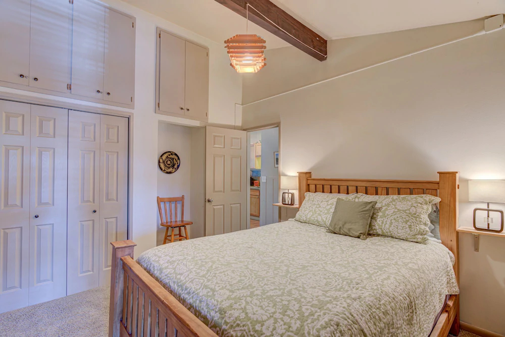 Abbot Condominiums by Village Properties at Sunriver