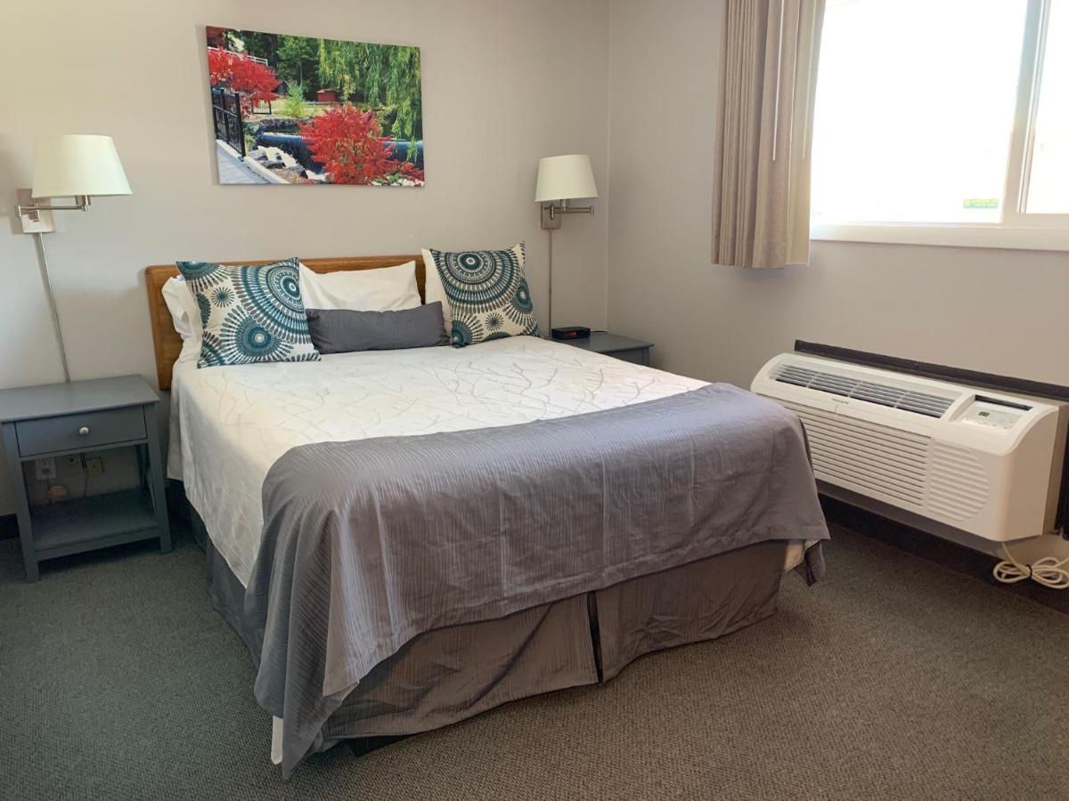 Bend Riverside Motel Suites