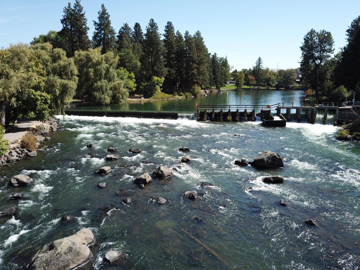 Bend Riverside Motel Suites