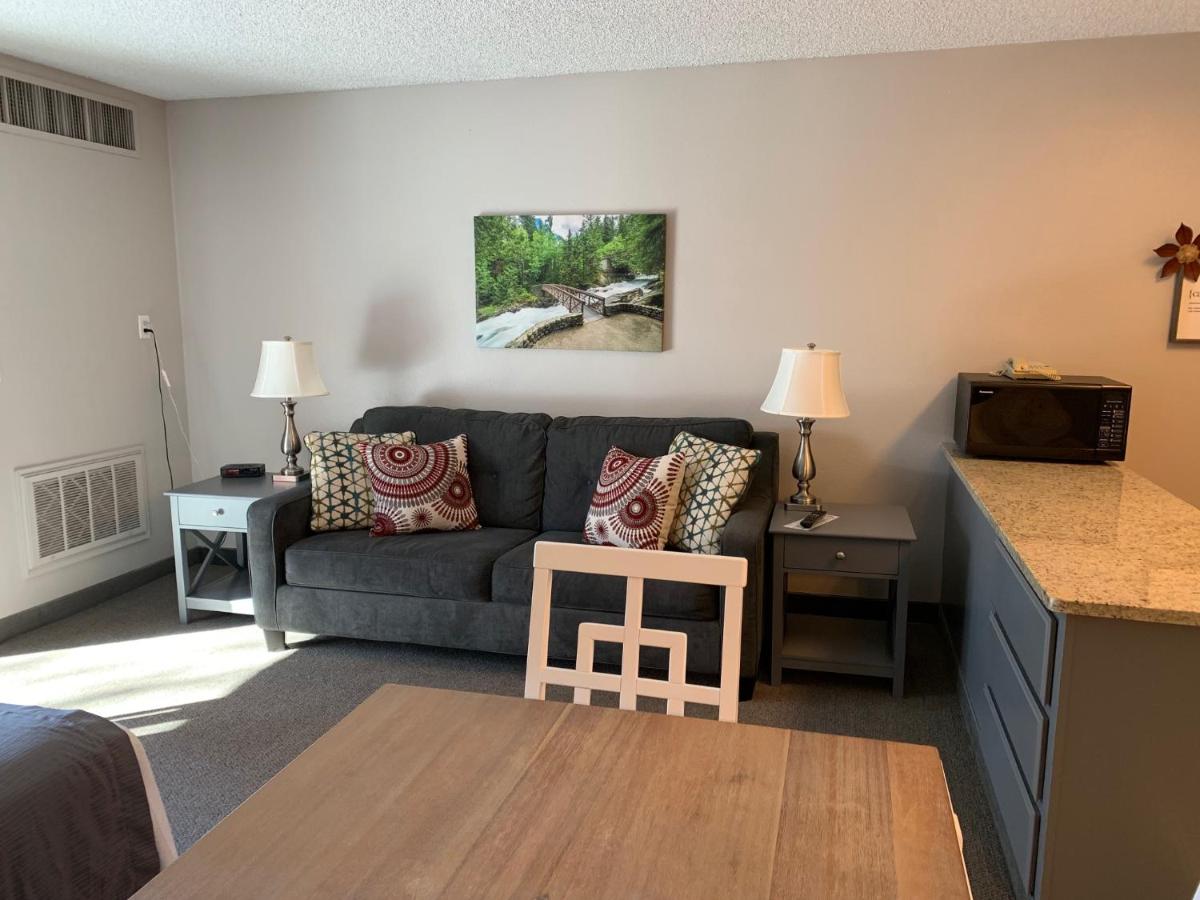 Bend Riverside Motel Suites