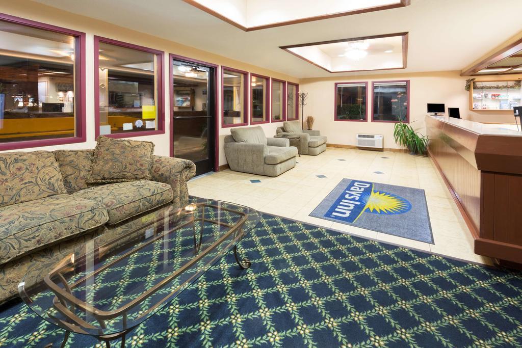 Days Inn by Wyndham Bend