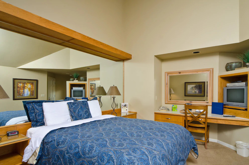 Mount Bachelor Village Resort