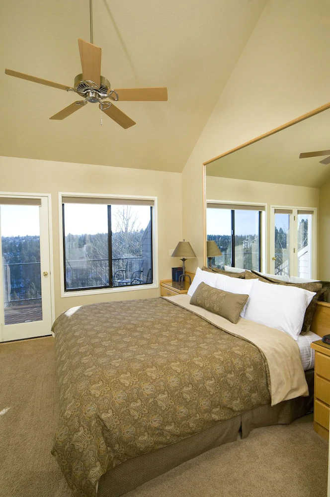 Mount Bachelor Village Resort