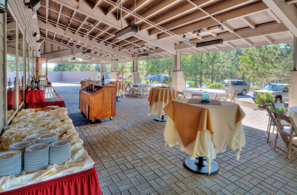 Mount Bachelor Village Resort