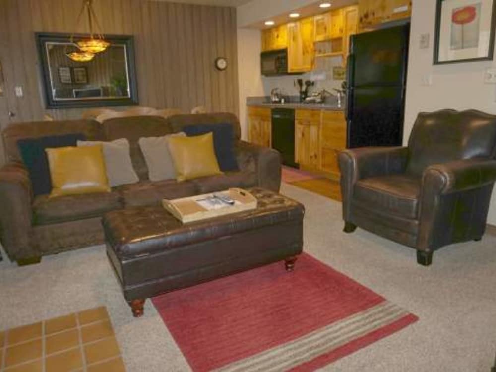 Mount Bachelor Village Resort