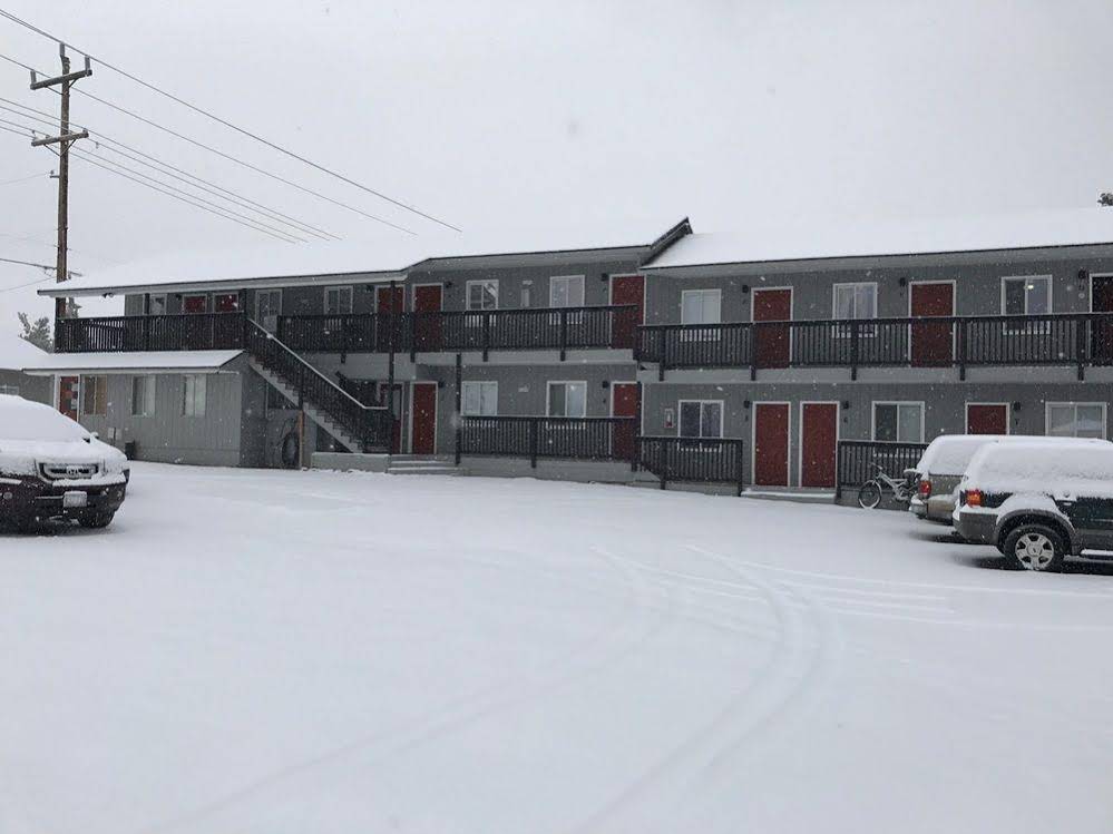 Mt. Bachelor Motel