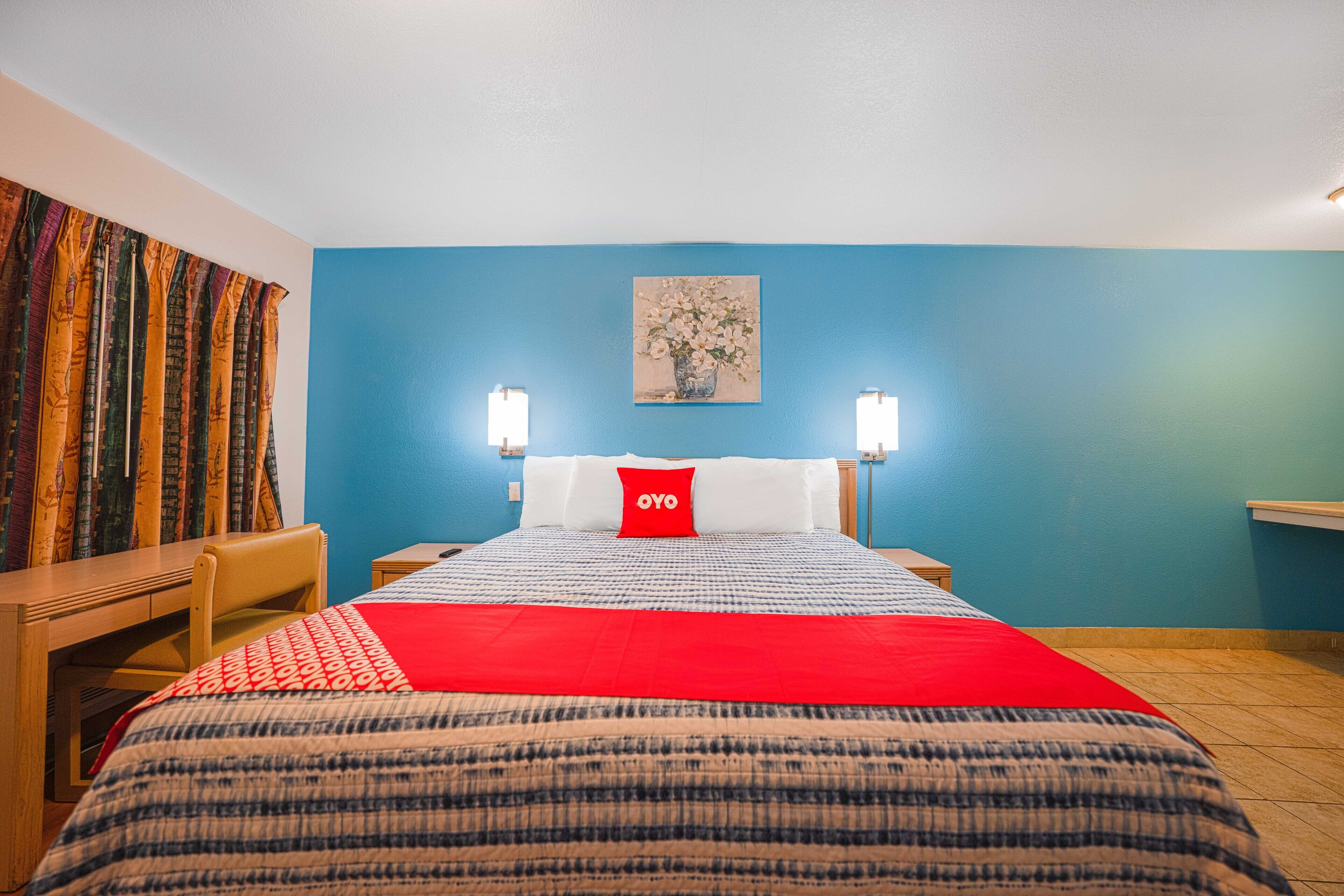 Royal Gateway Motel by OYO