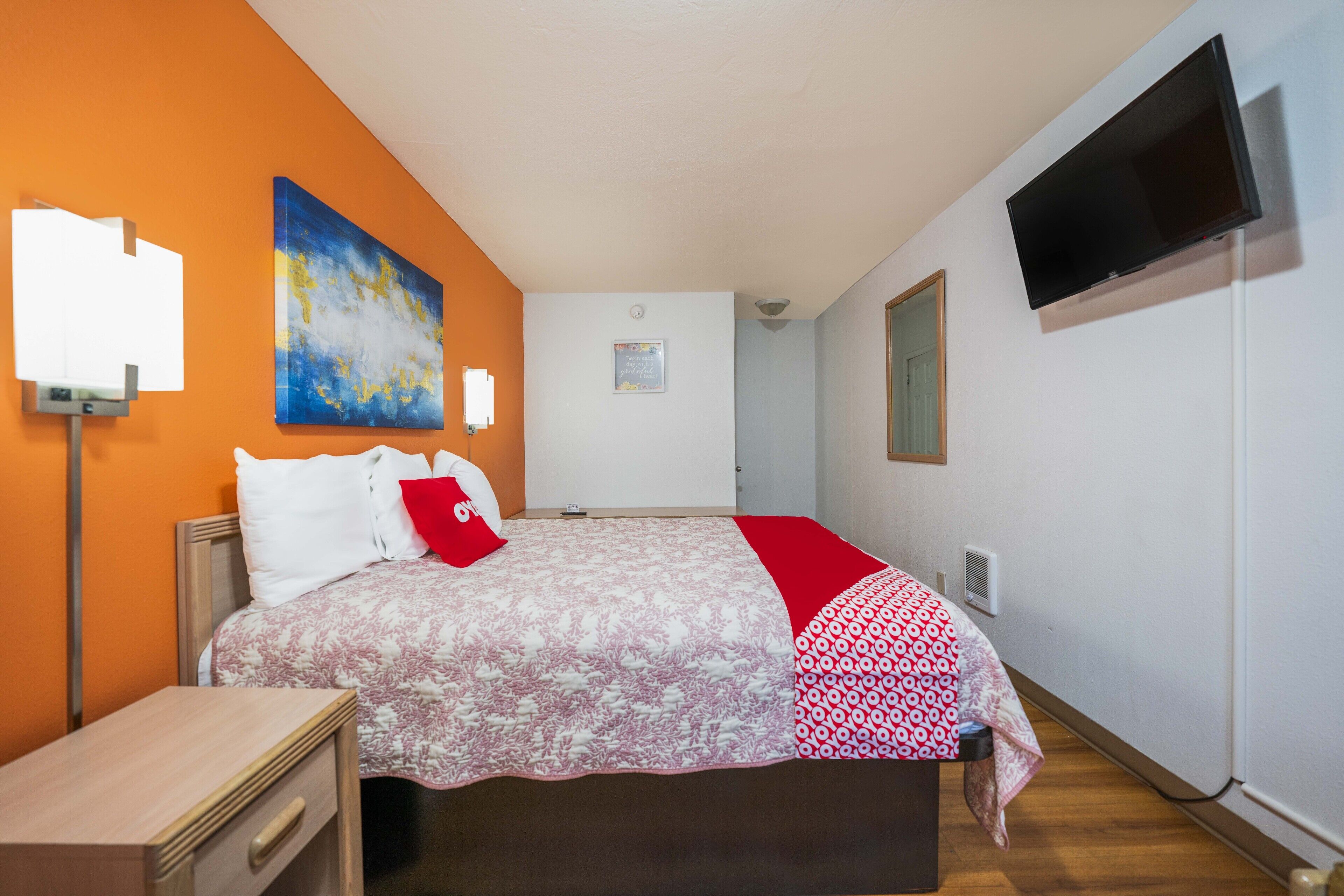 Royal Gateway Motel by OYO