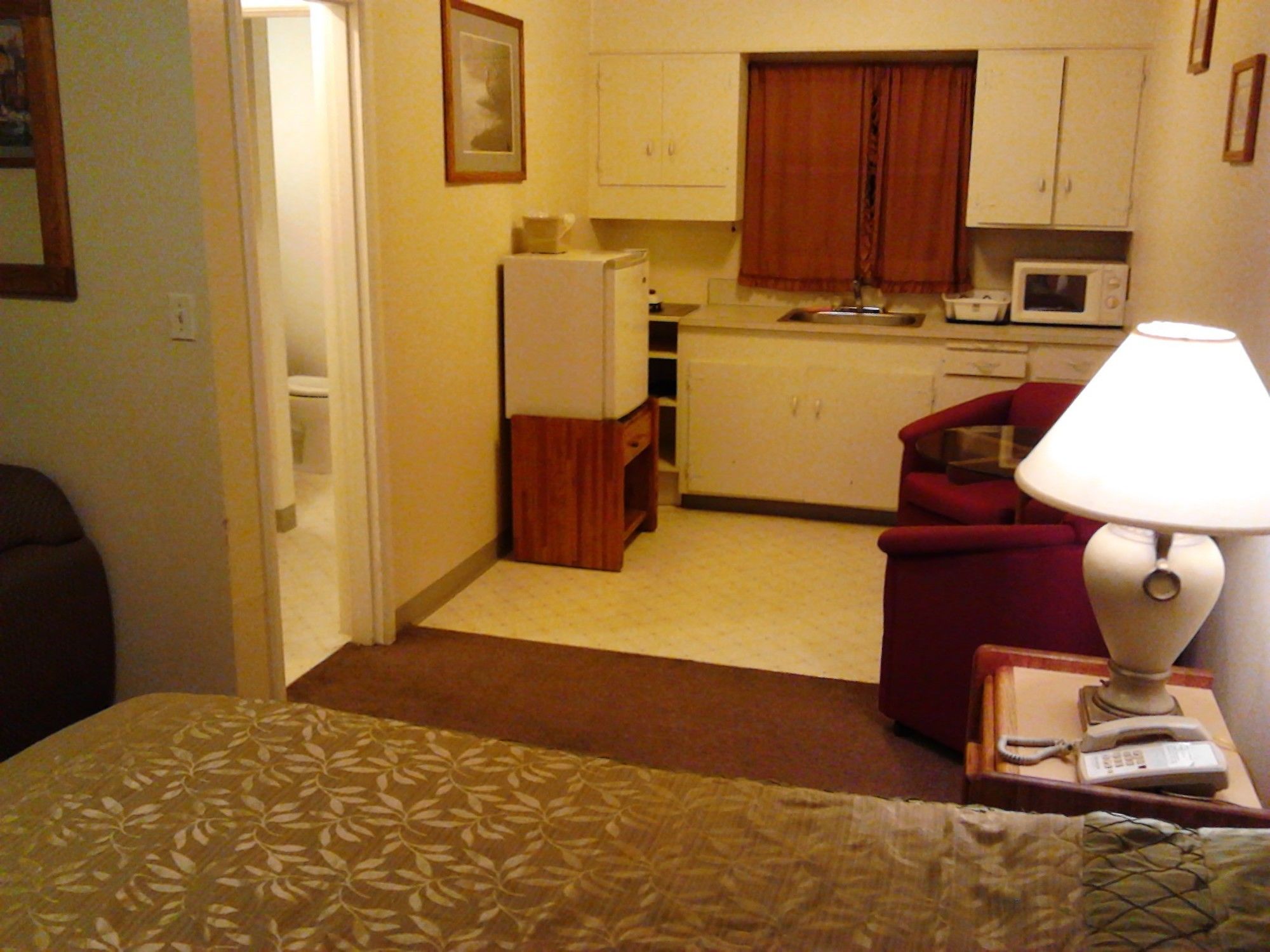 Blue Coast Inn and Suites