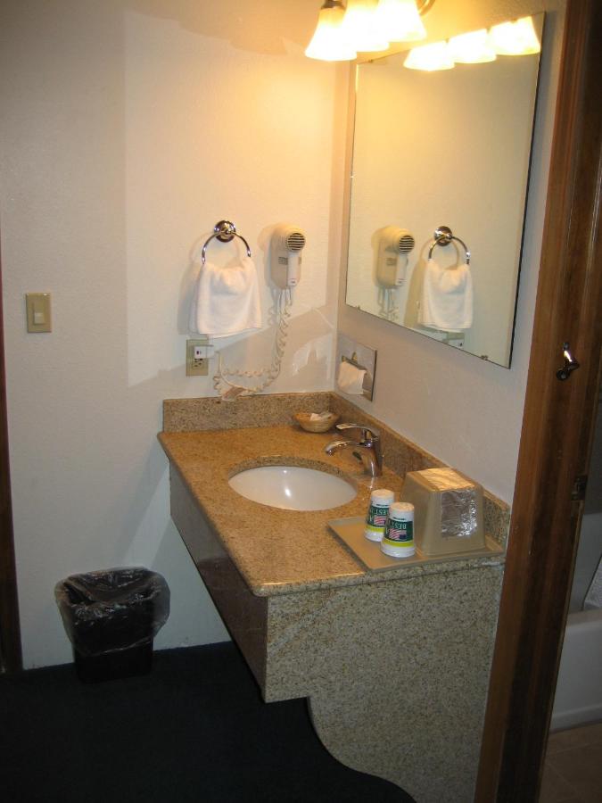 Americas Best Value Inn Burns