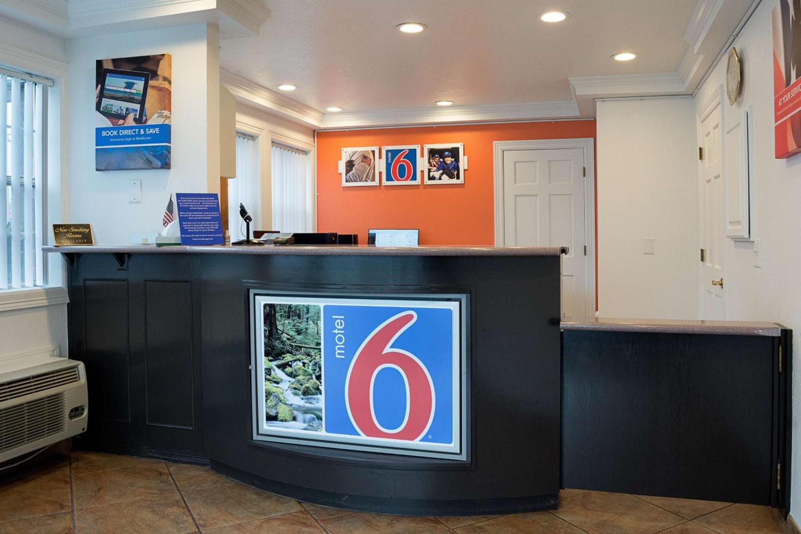 Motel 6 Canby Or