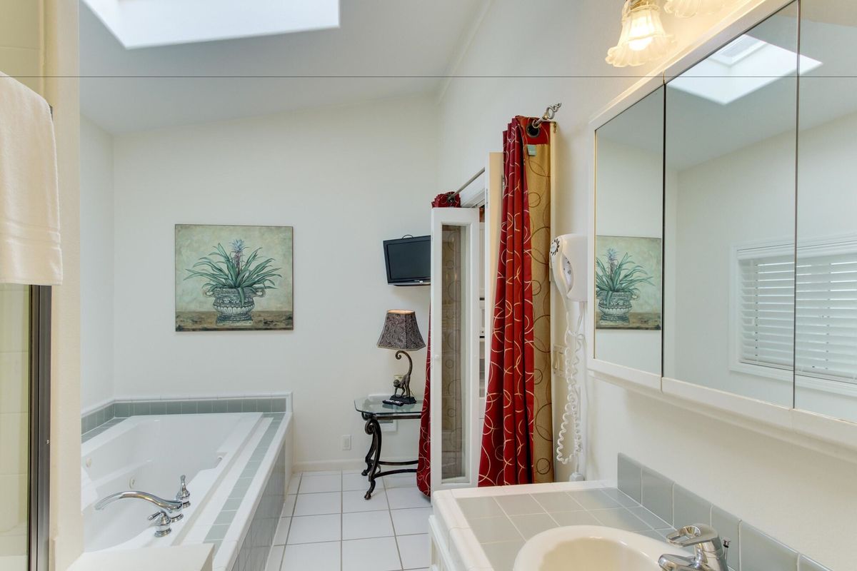 Sandals Inn Spa Suite