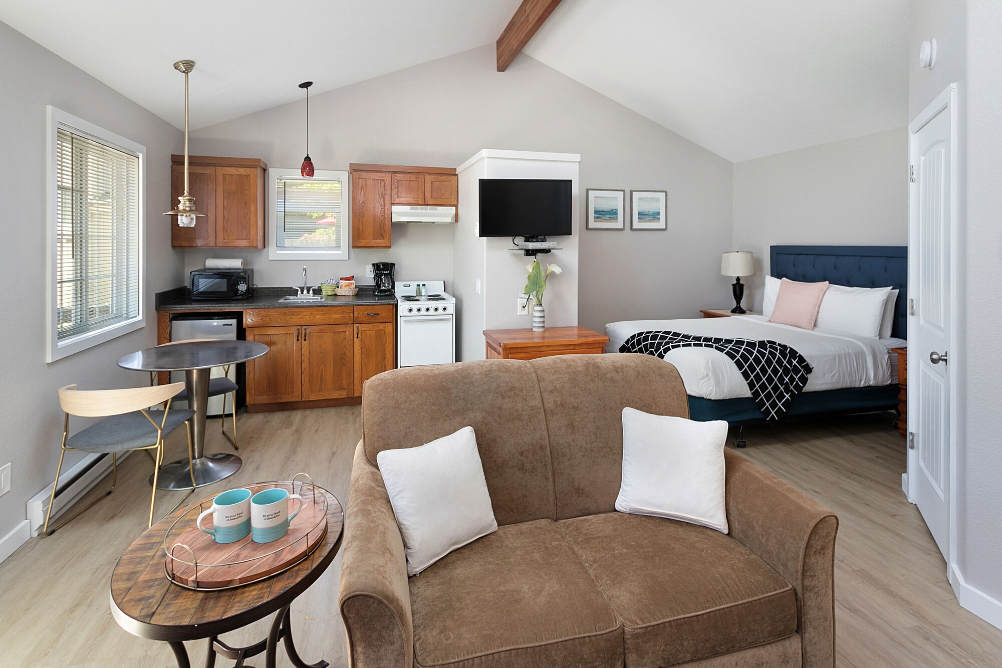 Inn At Haystack Rock