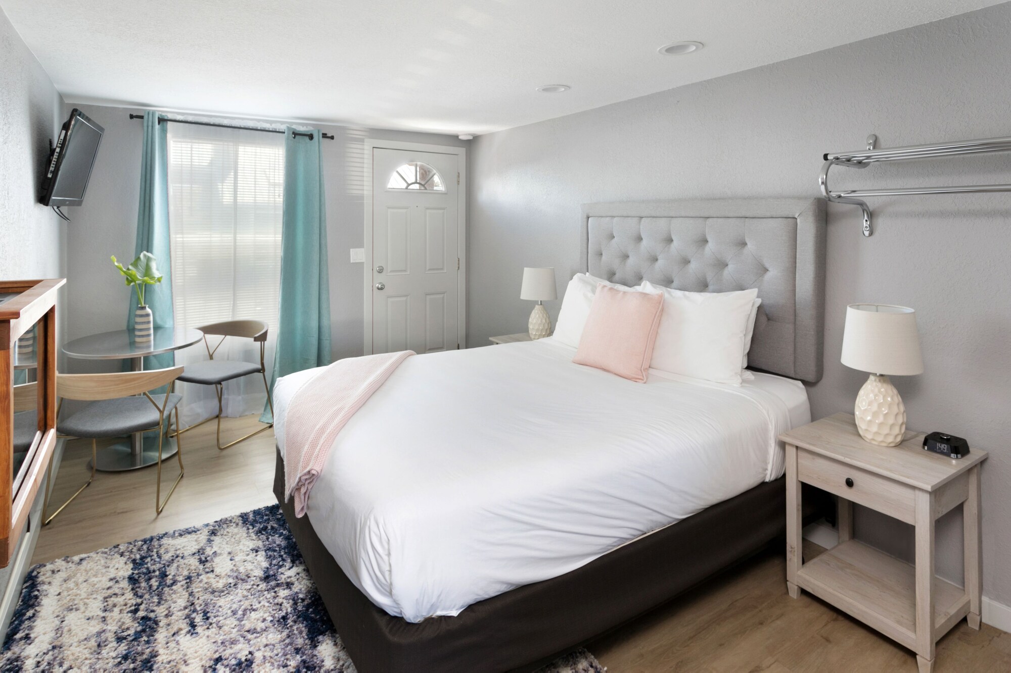 Inn At Haystack Rock