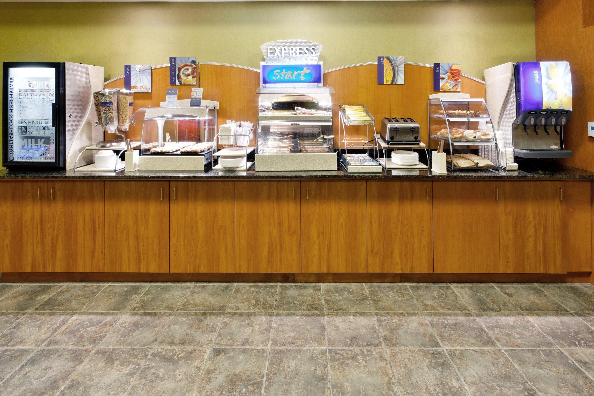 Creekside Hotel & Suites