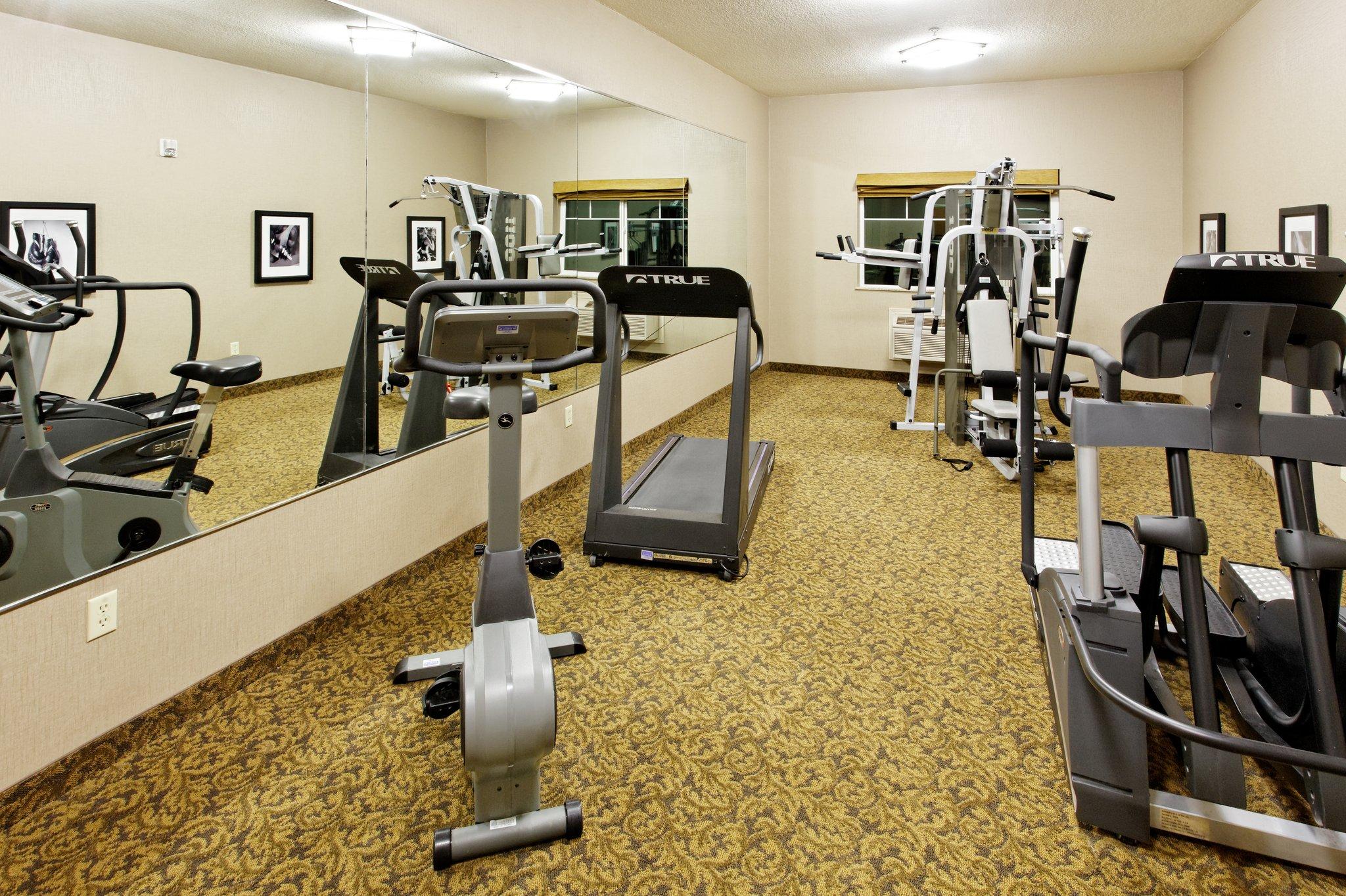 Creekside Hotel & Suites