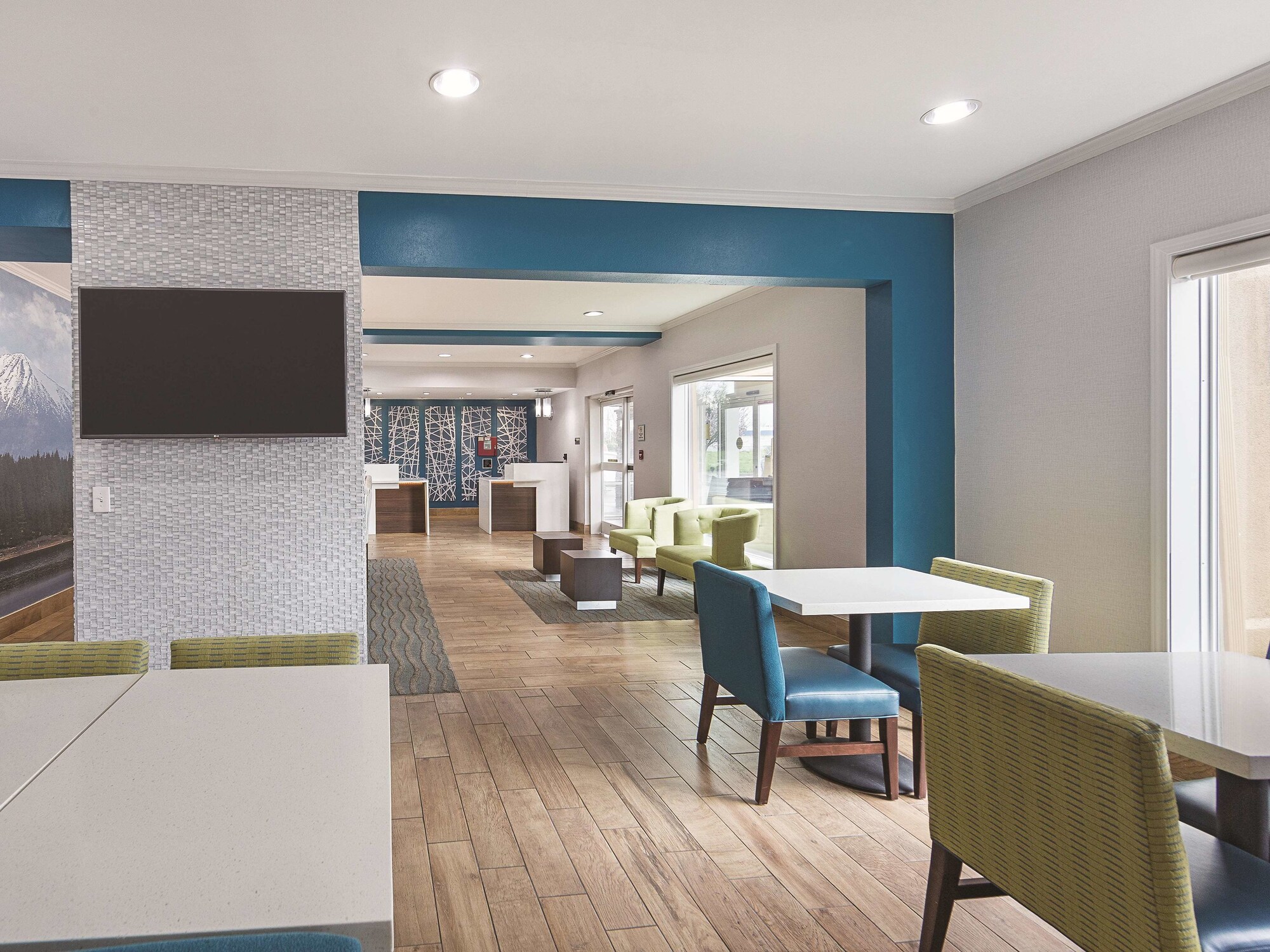 La Quinta Inn & Suites by Wyndham Central Point - Medford