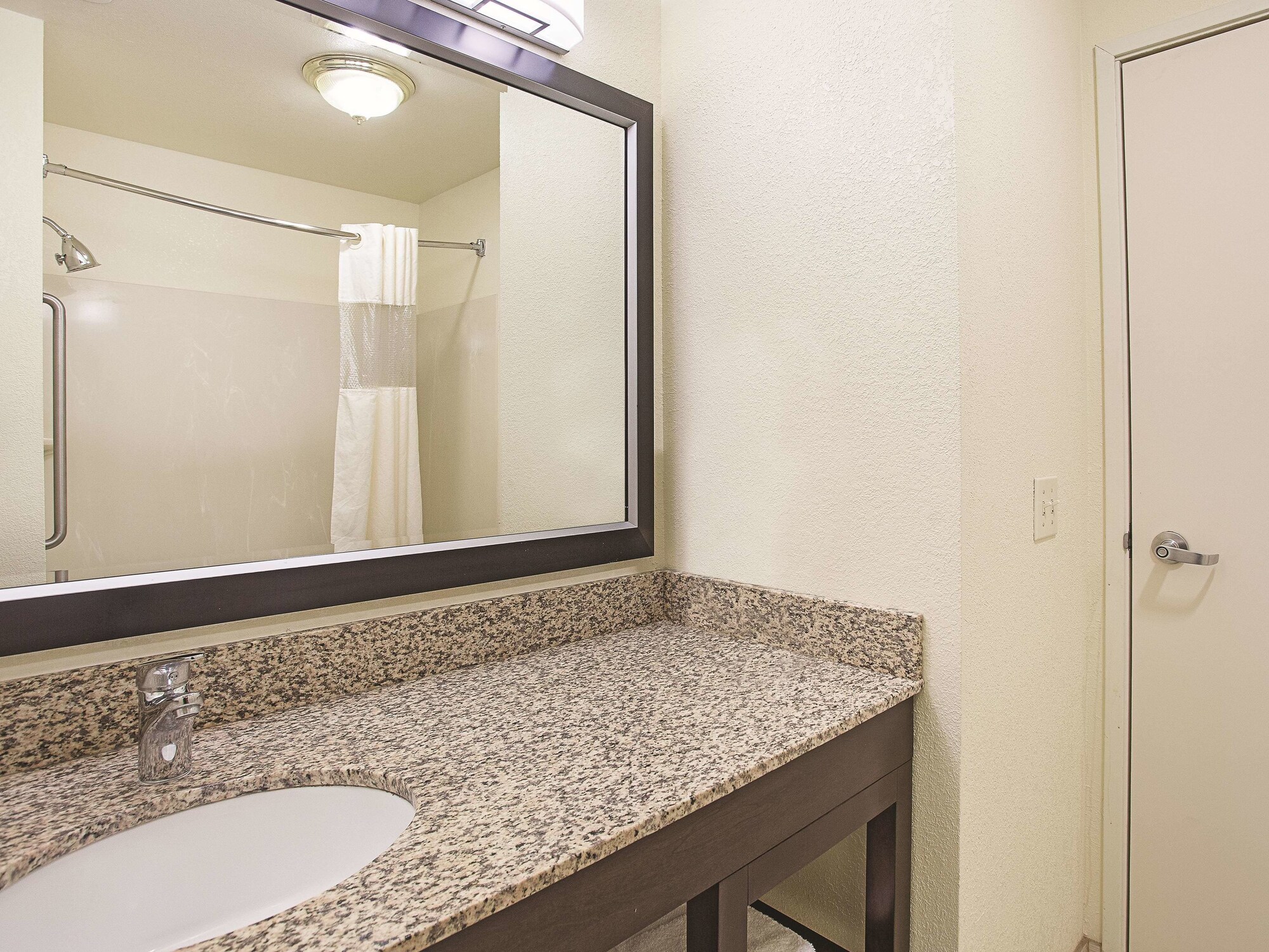 La Quinta Inn & Suites by Wyndham Central Point - Medford