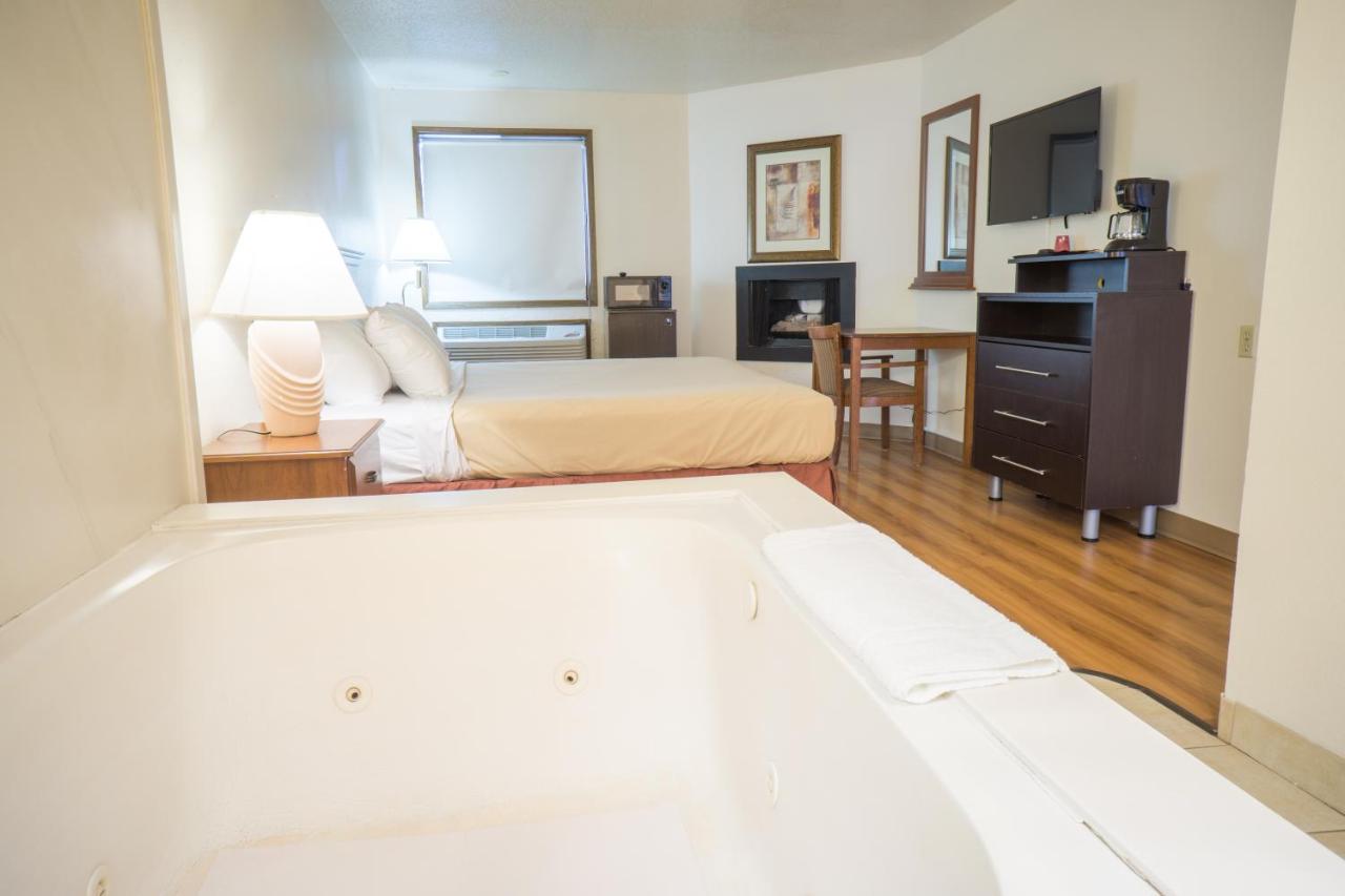 Sunnyside Inn & Suites