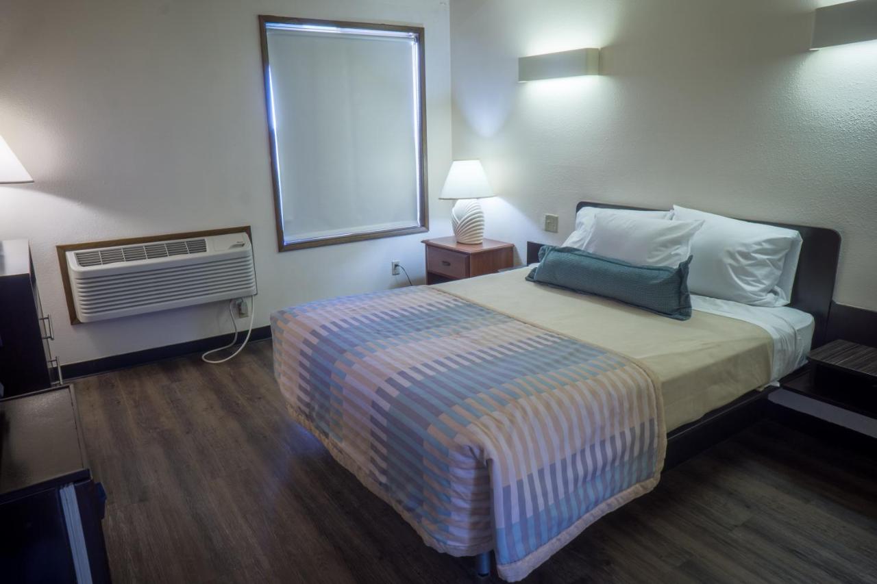 Sunnyside Inn & Suites