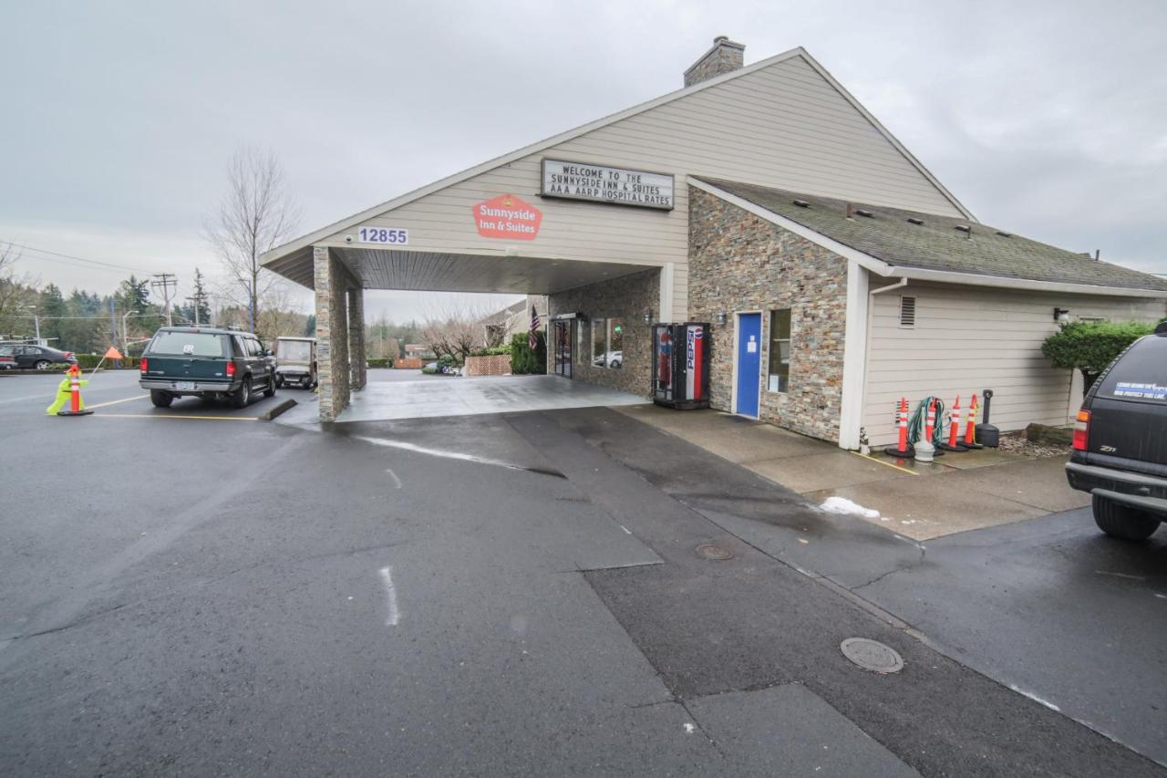 Sunnyside Inn & Suites