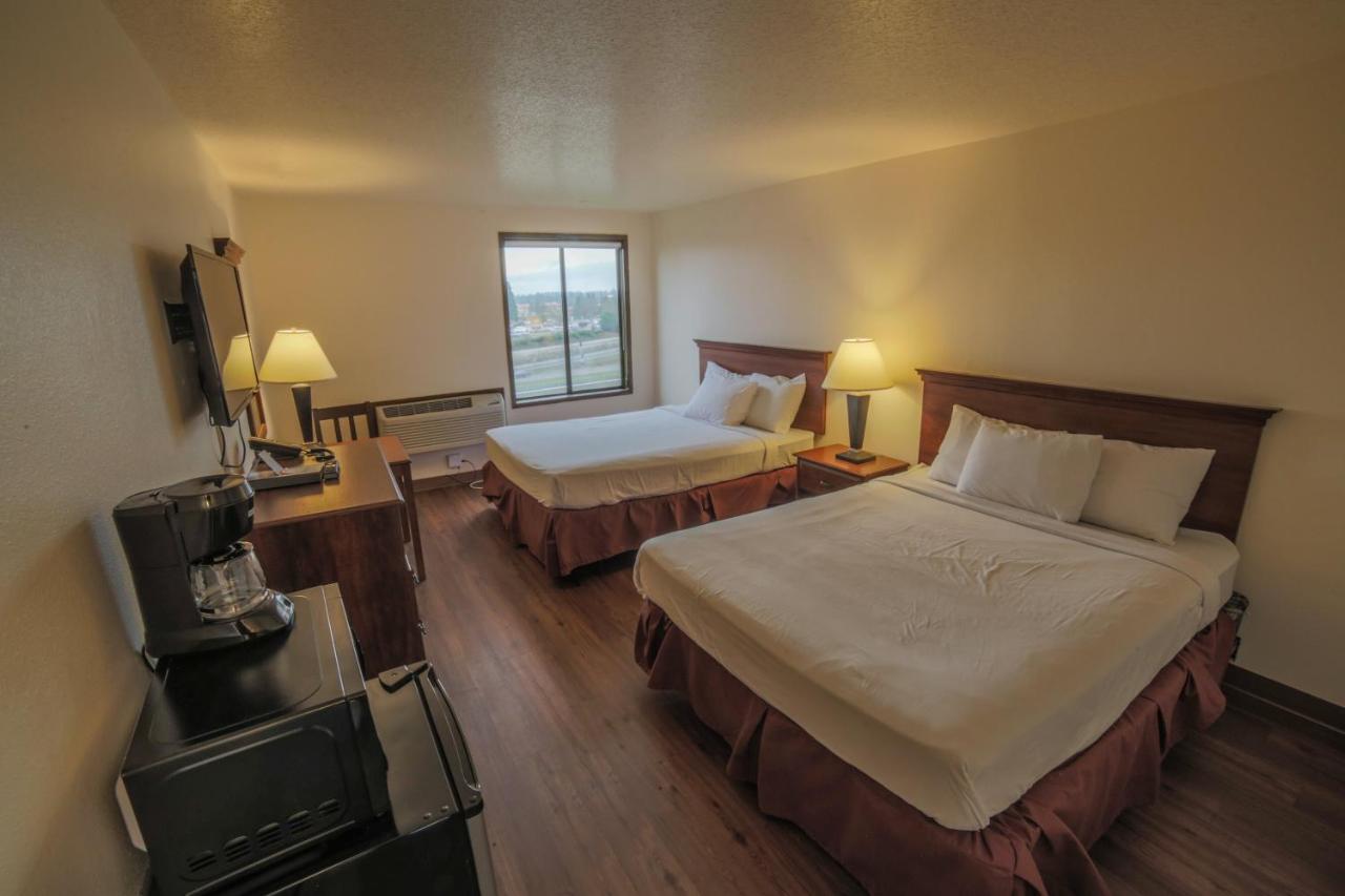 Sunnyside Inn & Suites
