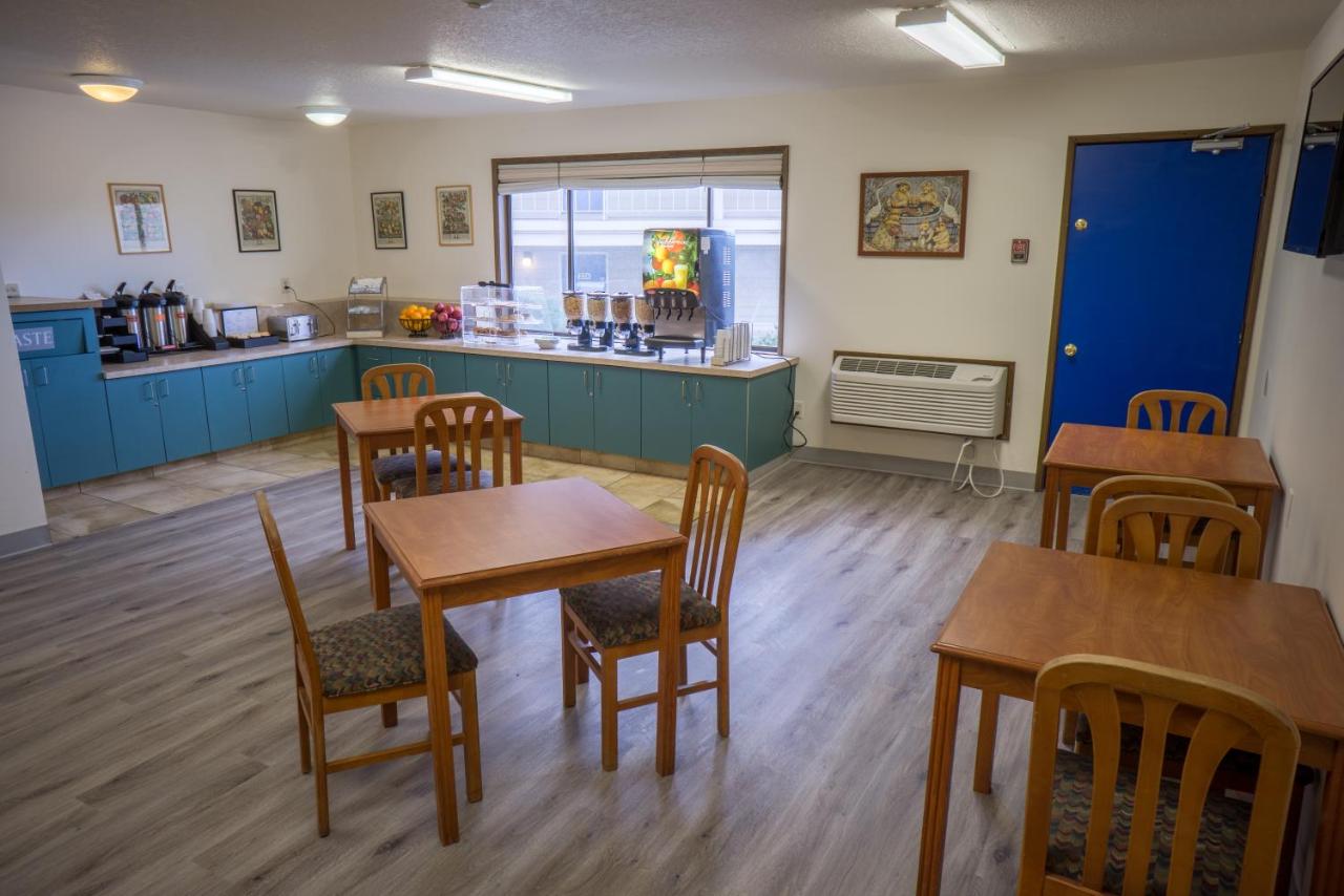 Sunnyside Inn & Suites