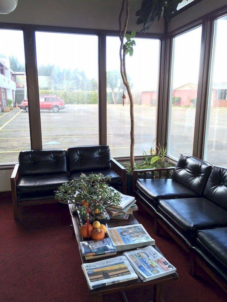 Captain John's Motel