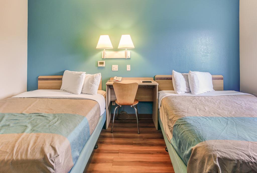 Motel 6 Coos Bay #1244