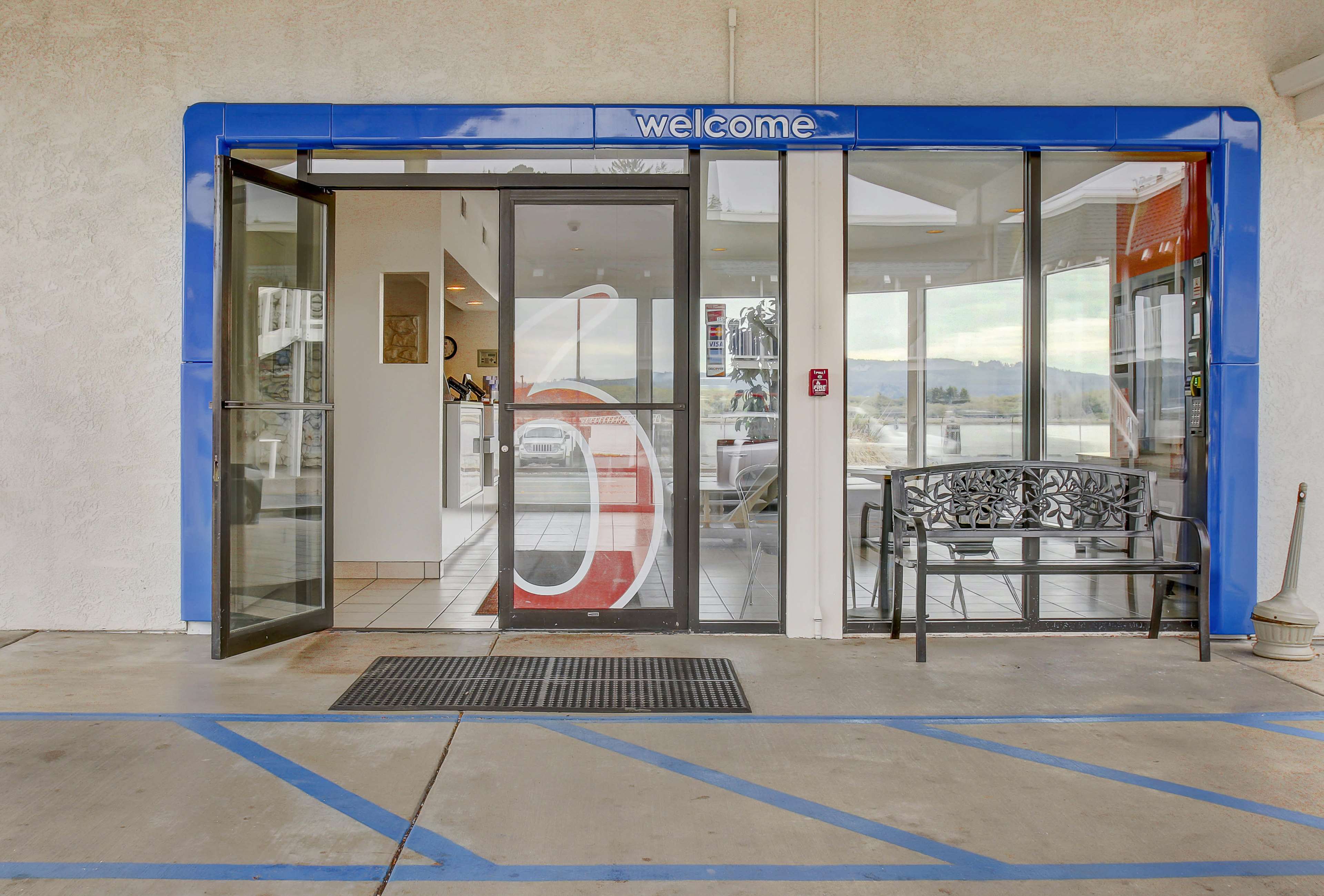 Motel 6 Coos Bay #1244