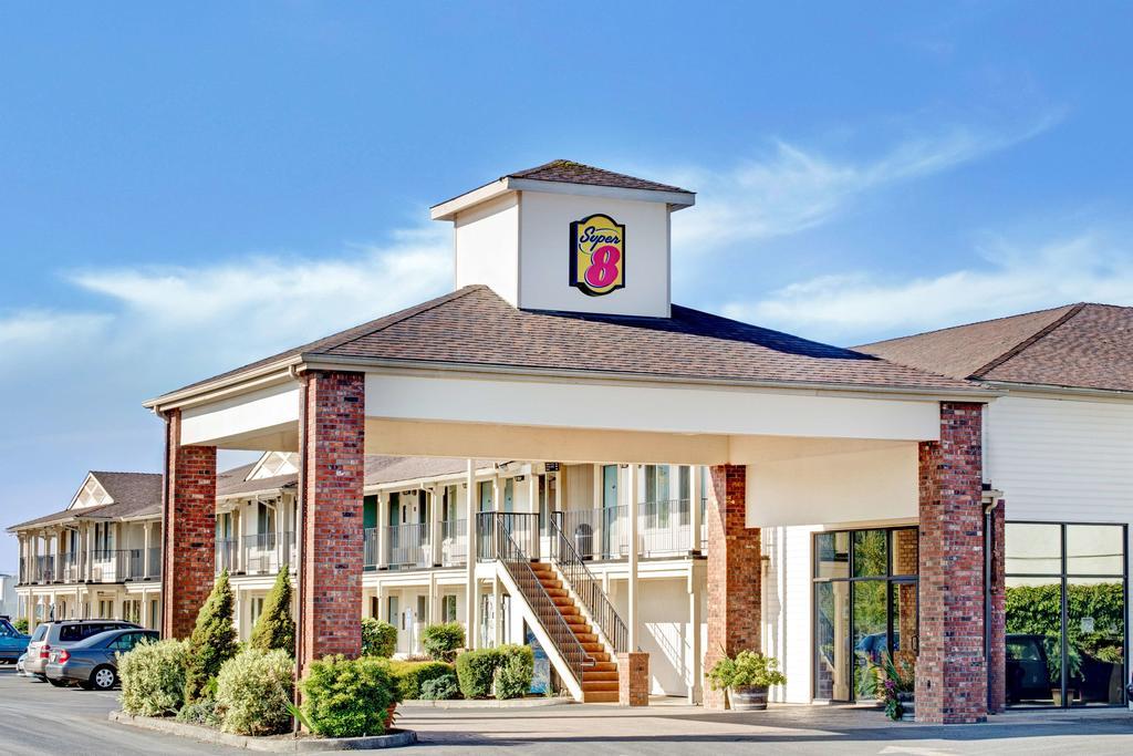 Super 8 by Wyndham Creswell / South Eugene