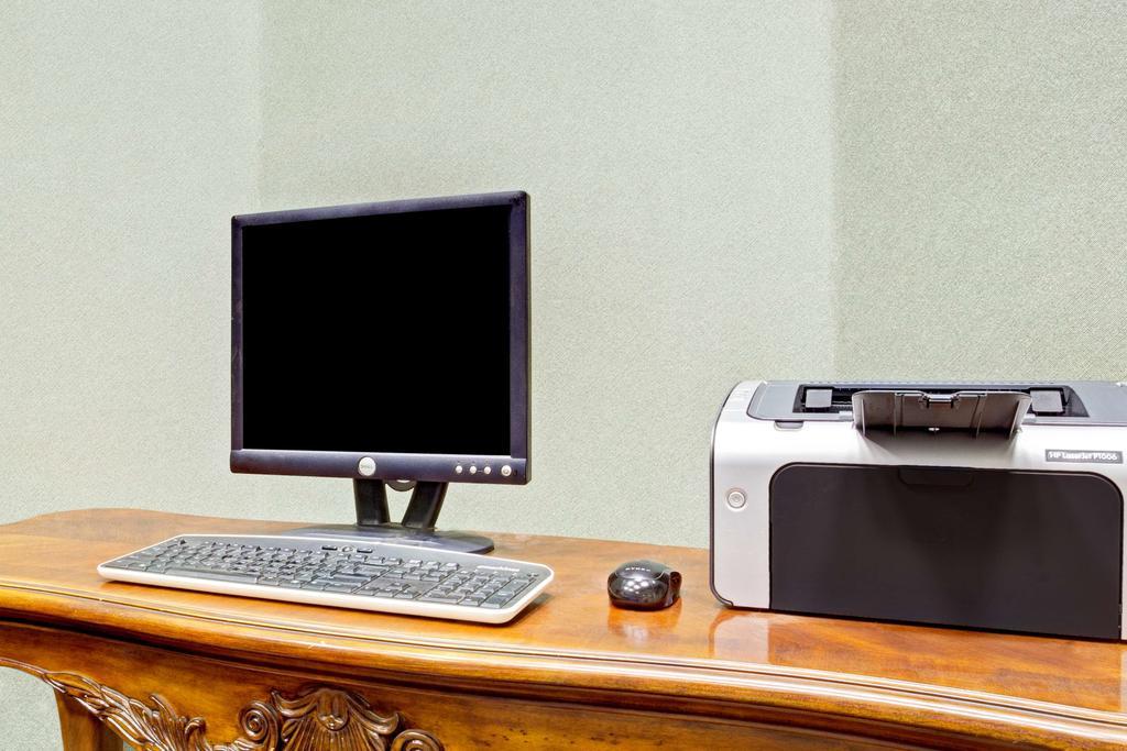 Super 8 by Wyndham Creswell / South Eugene