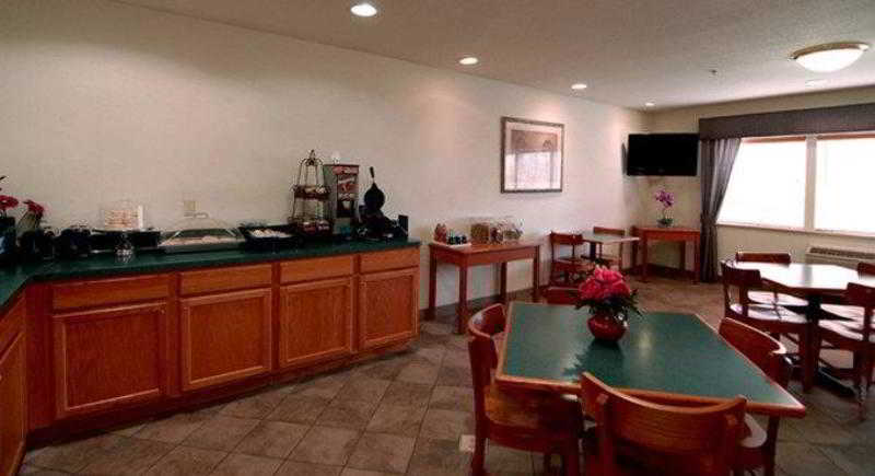 Best Western Dallas Inn & Suites