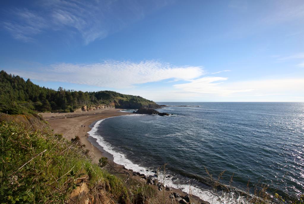 Clarion Inn Surfrider Resort