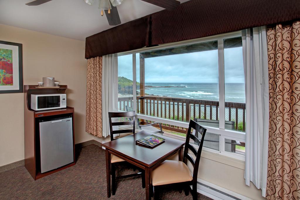 Clarion Inn Surfrider Resort