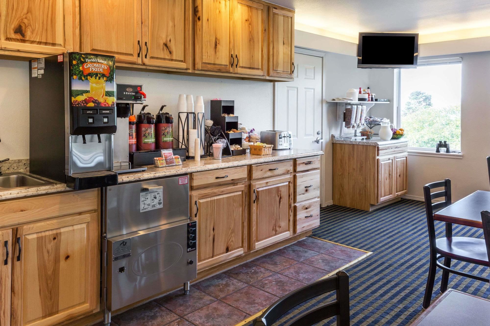 Travelodge by Wyndham Depoe Bay