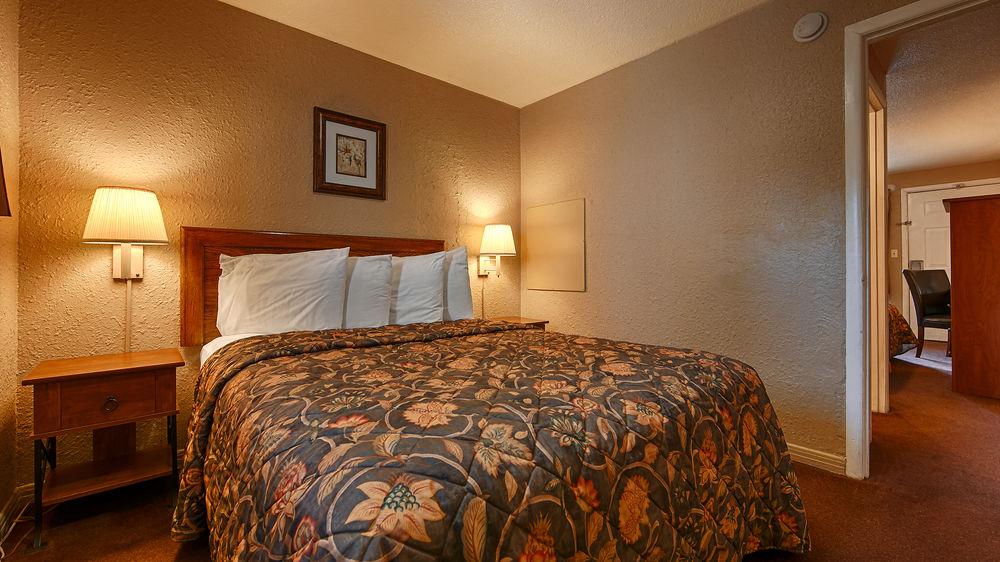 Union on Broadway Apartments