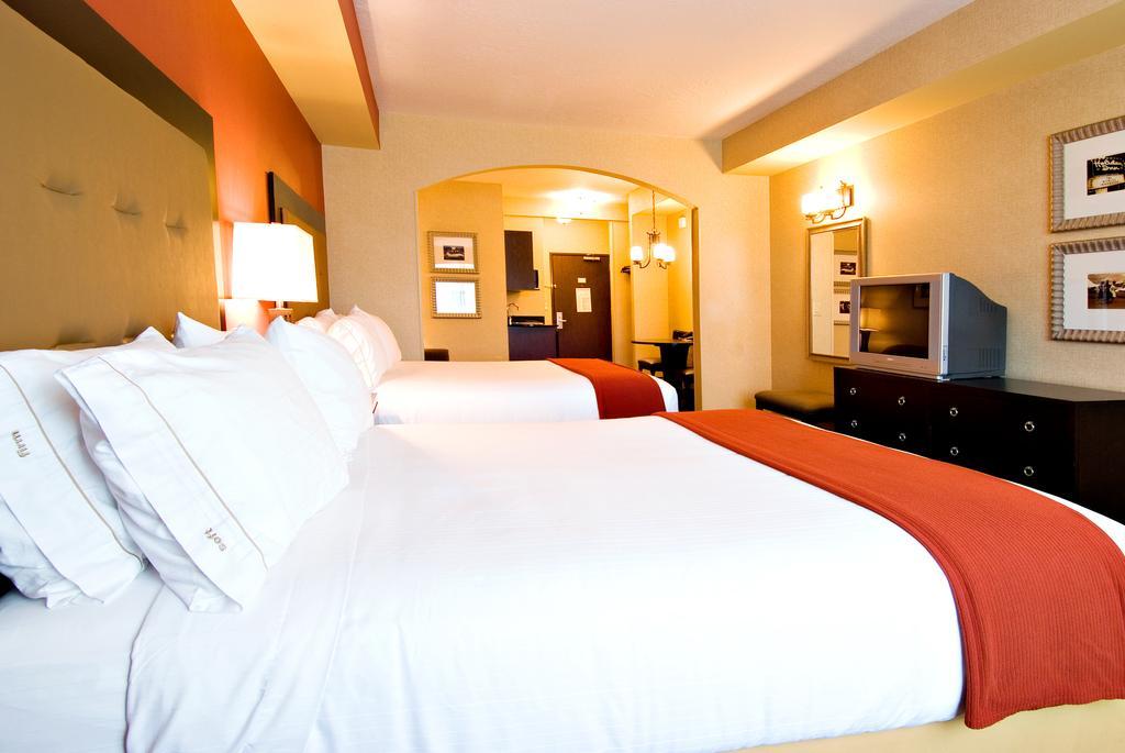 Holiday Inn Express Hotel & Suites Eugene Downtown University