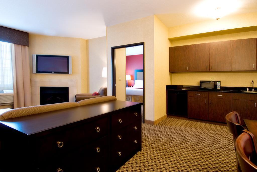 Holiday Inn Express Hotel & Suites Eugene Downtown University