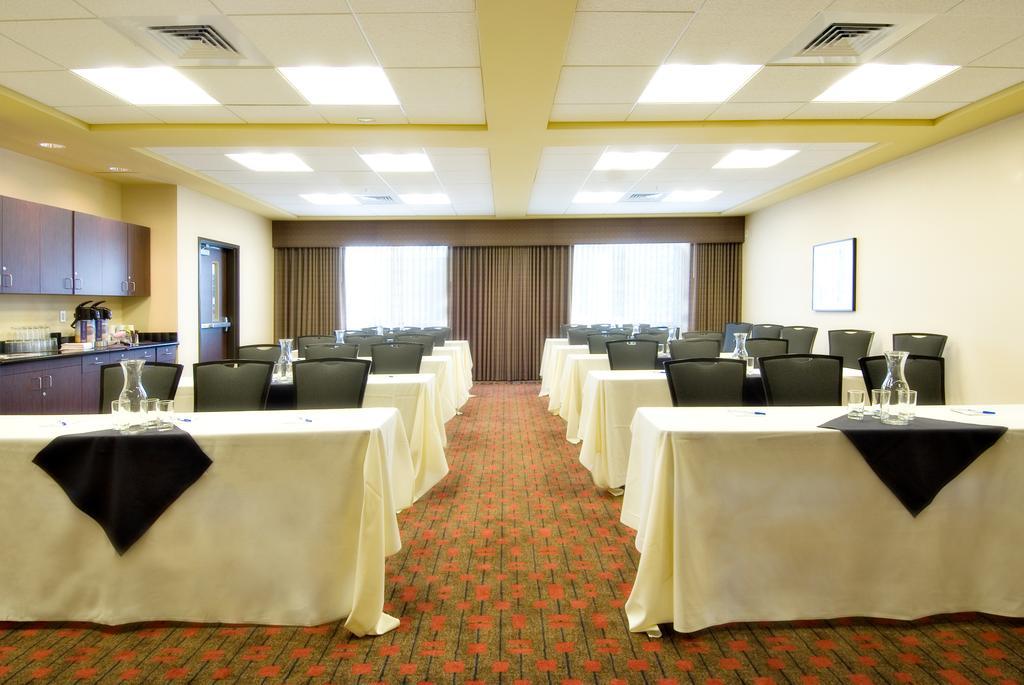 Holiday Inn Express Hotel & Suites Eugene Downtown University