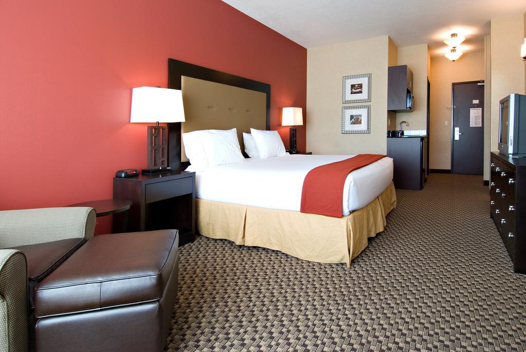 Holiday Inn Express Hotel & Suites Eugene Downtown University