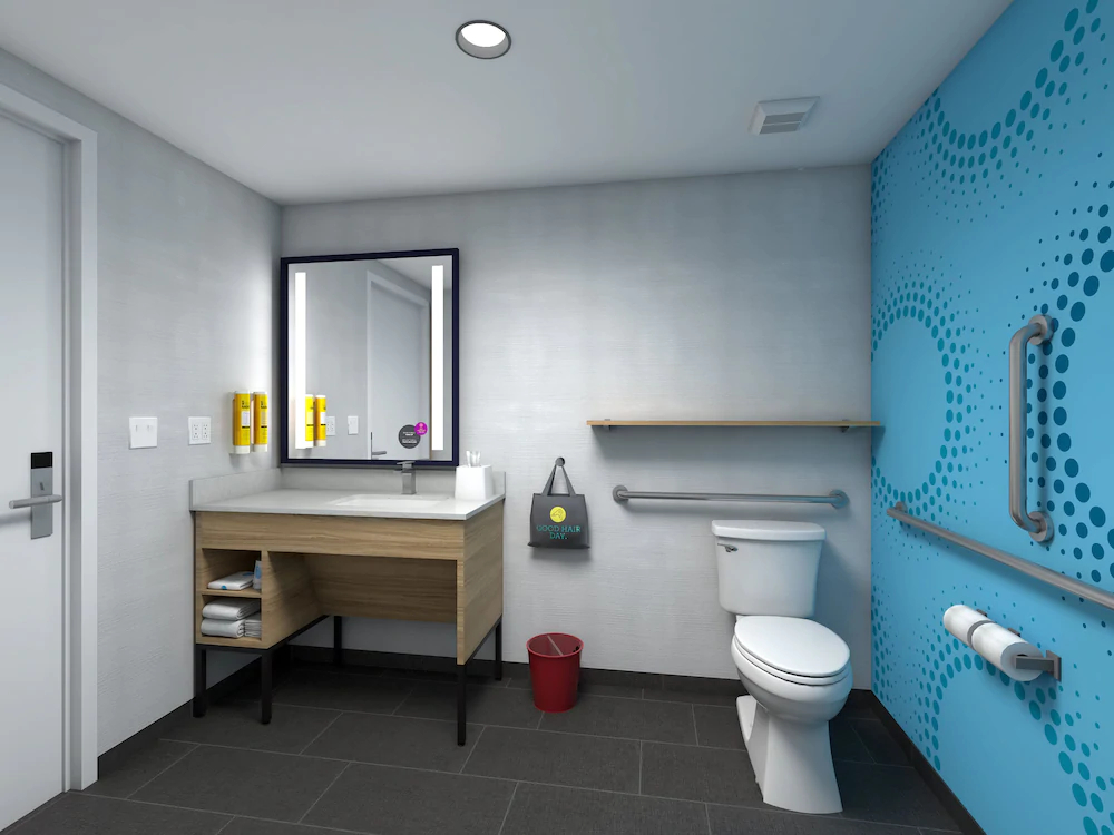 Tru by Hilton Eugene