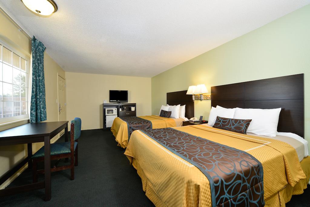 University Inn & Suites